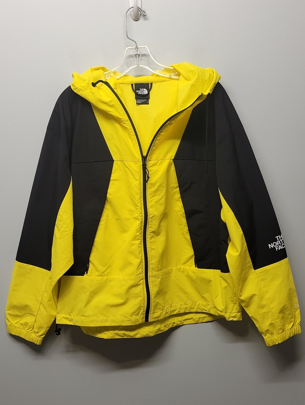 The North Face Peril Wind Jacket size womens Large